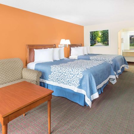 Days Inn By Wyndham Orangeburg South Extérieur photo