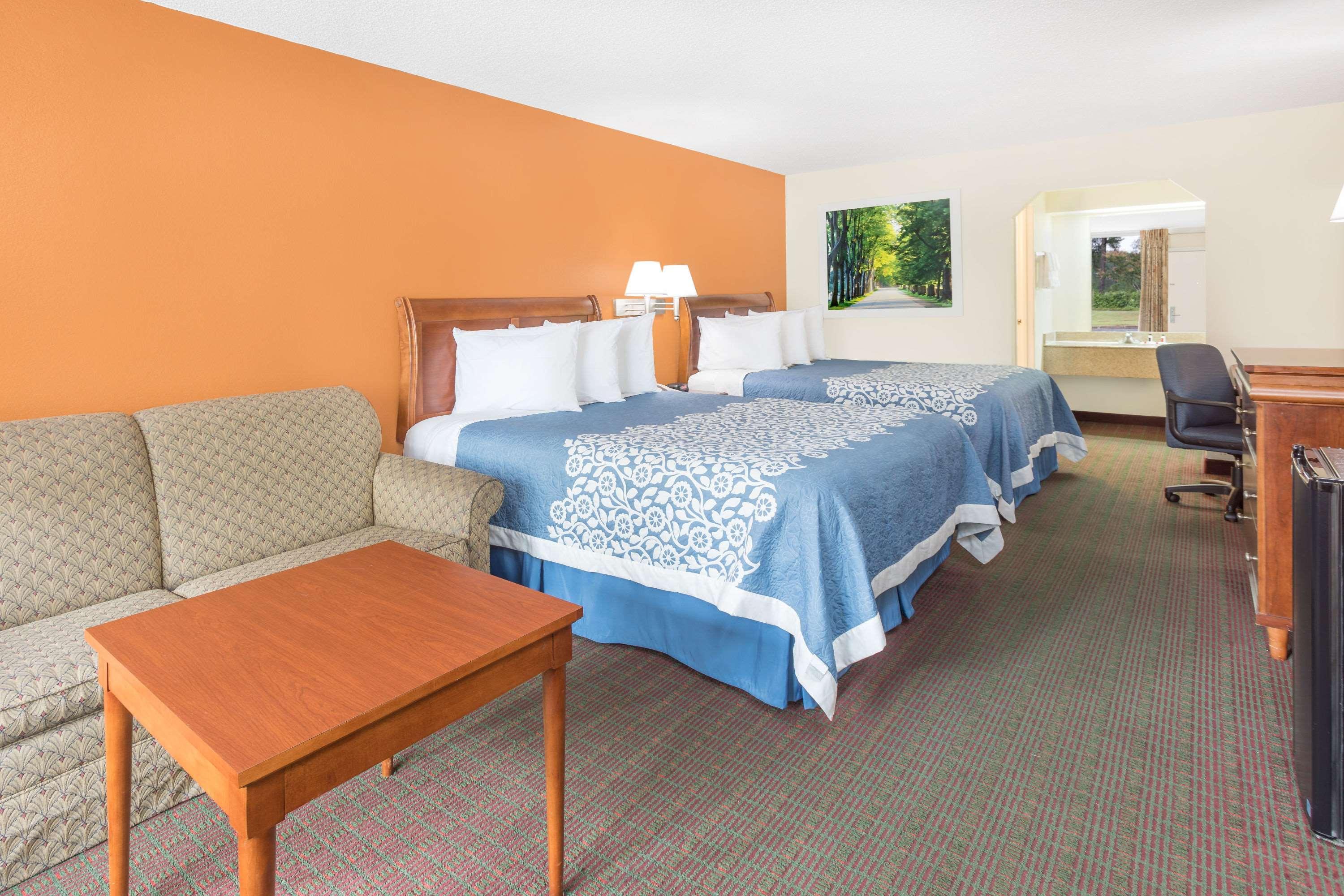 Days Inn By Wyndham Orangeburg South Extérieur photo