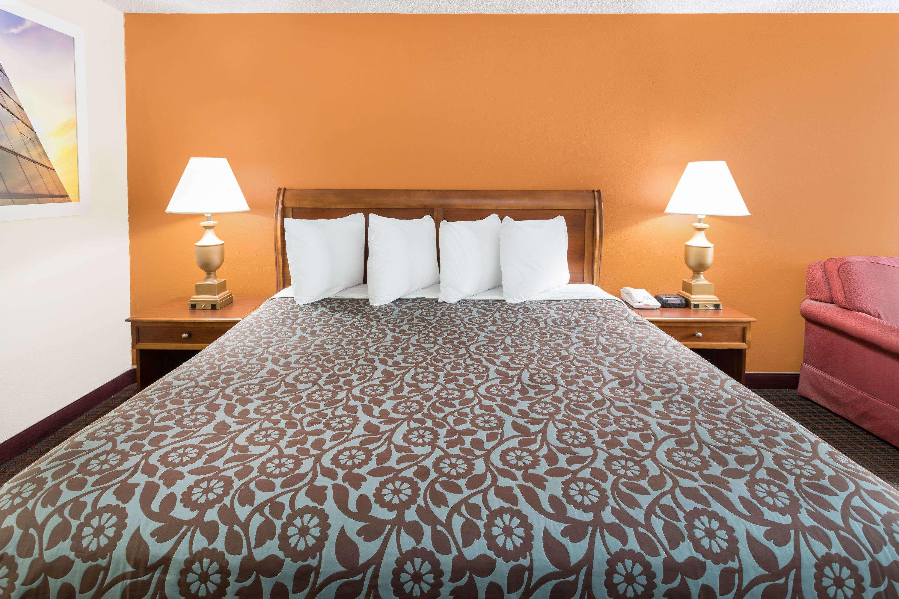 Days Inn By Wyndham Orangeburg South Extérieur photo