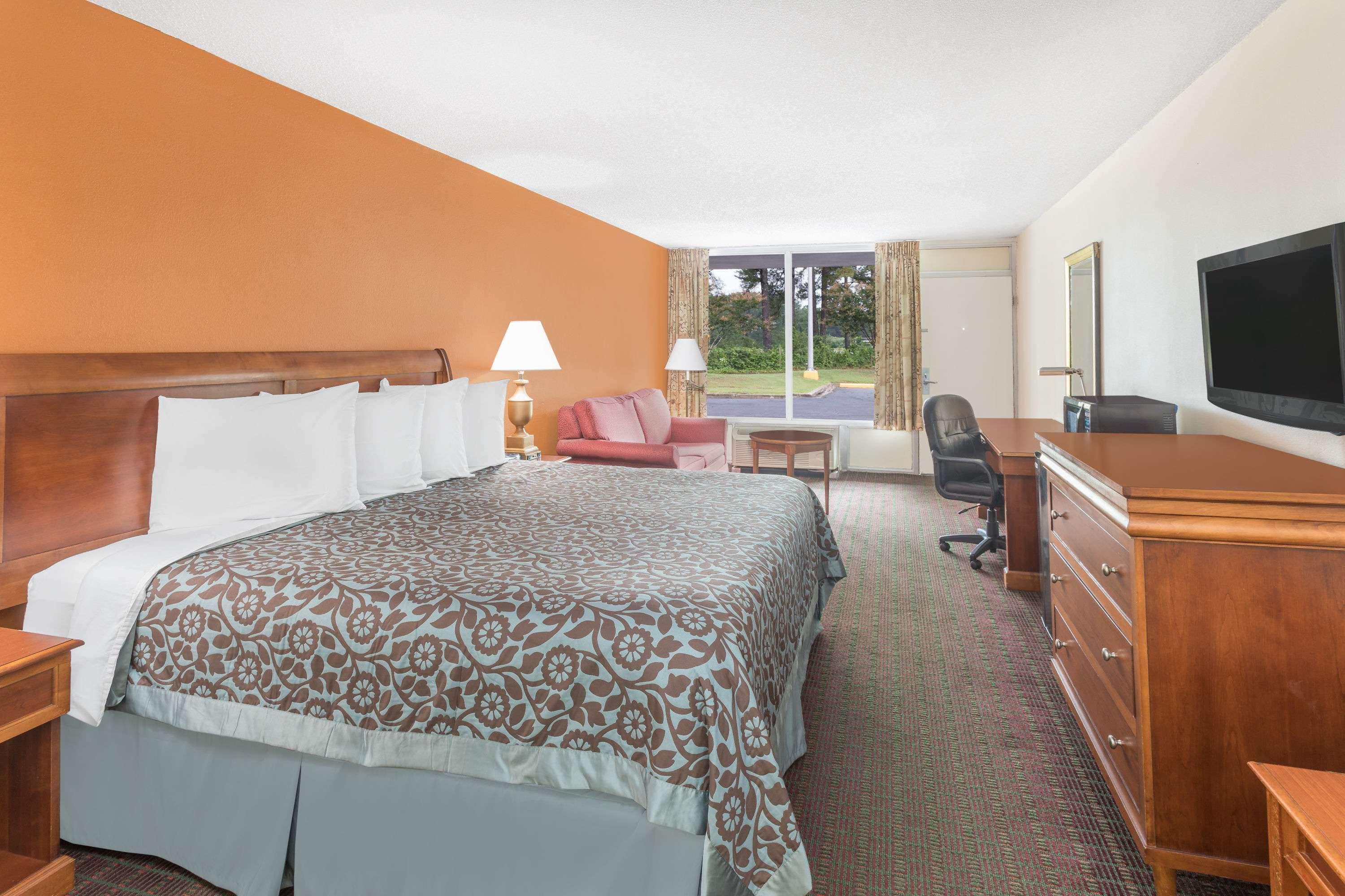 Days Inn By Wyndham Orangeburg South Extérieur photo